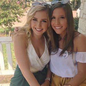 Meet your Posher, Danica